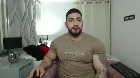 Snapshot of frank_foxx1 chatting on 10-23-25, 04:56 frank_foxx1 online show from 10-23-25, 04:56