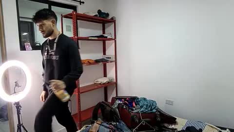 frankdanielsmolano online show from 05-20-26, 02:29