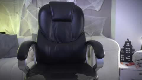 Frank Farrell. Hey remember to give me a thumbs up Ty online show from 11-02-25, 08:00