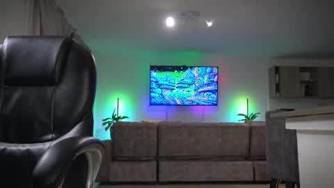 Snapshot of frankfarrellx chatting on 01-17-26, 04:50 Frank Farrell. Hey remember to give me a thumbs up Ty online show from 01-17-26, 04:50