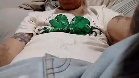 Blue eyed tatted Daddy online show from 10-28-25, 07:56