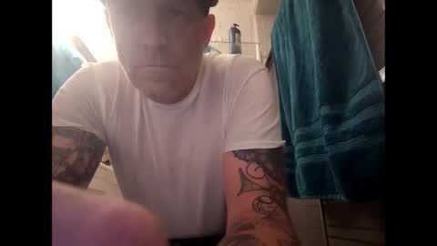 Famous Blue Eyes online show from 04-14-26, 10:54