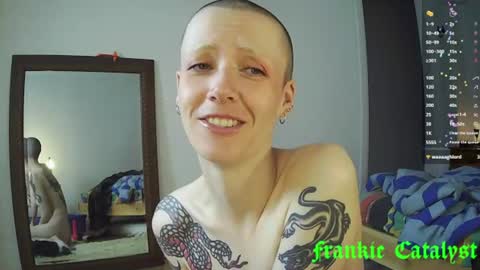 Snapshot of frankiecatalyst chatting on 06-26-26, 01:59 Frankie Catalyst online show from 06-26-26, 01:59