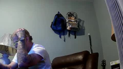 Snapshot of frankoze80 chatting on 10-05-25, 02:43 frankoze80 online show from 10-05-25, 02:43