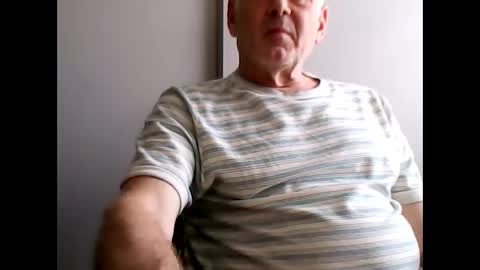 frannkboy61 online show from 05-04-26, 02:02