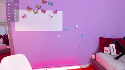 Snapshot of fransheskarossi chatting on 02-20-25, 03:19 Fransheska online show from 02-20-25, 03:19