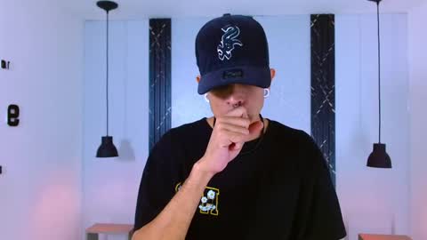 Snapshot of franvill_trato chatting on 10-03-25, 07:55 Franvill trato online show from 10-03-25, 07:55