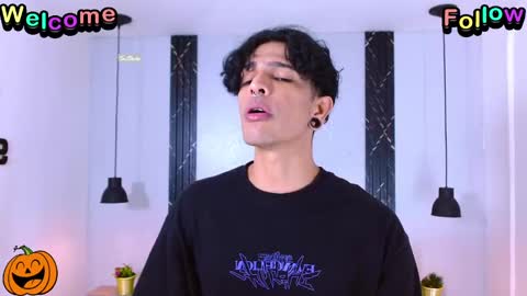 Snapshot of franvill_trato chatting on 10-06-25, 06:05 Franvill trato online show from 10-06-25, 06:05