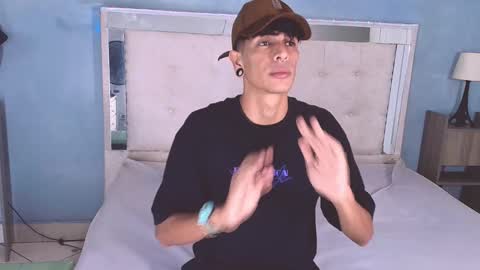 Snapshot of franvill_trato chatting on 10-18-25, 12:17 Franvill trato online show from 10-18-25, 12:17