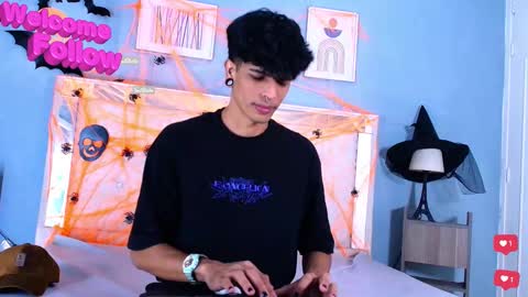 Snapshot of franvill_trato chatting on 10-21-25, 05:57 Franvill trato online show from 10-21-25, 05:57