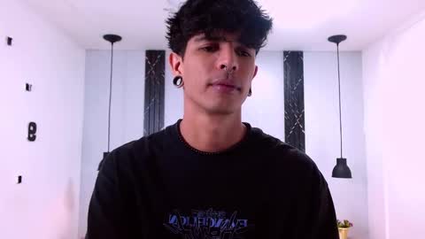 Snapshot of franvill_trato chatting on 10-28-25, 07:16 Franvill trato online show from 10-28-25, 07:16