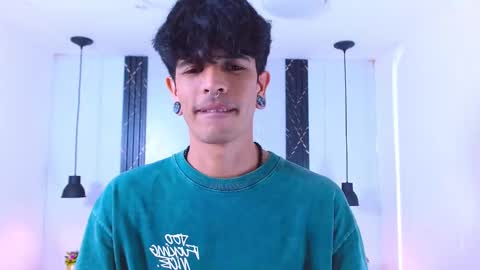 Snapshot of franvill_trato chatting on 11-08-25, 12:22 Franvill trato online show from 11-08-25, 12:22