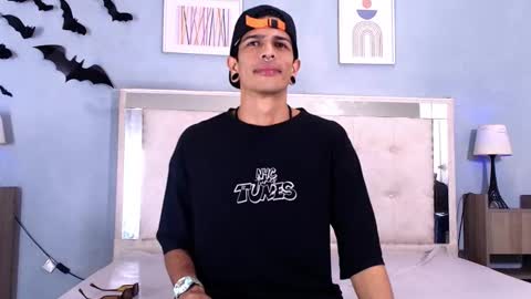 Snapshot of franvill_trato chatting on 11-14-25, 05:22 Franvill trato online show from 11-14-25, 05:22