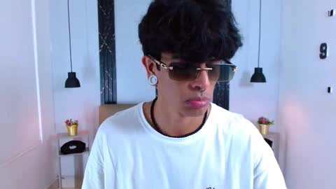 Snapshot of franvill_trato chatting on 11-21-25, 07:56 Franvill trato online show from 11-21-25, 07:56