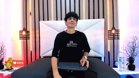 Snapshot of franvill_trato chatting on 11-27-25, 07:38 Franvill trato online show from 11-27-25, 07:38