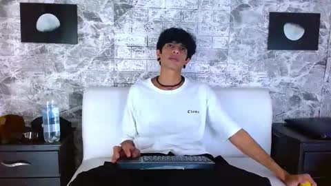 Snapshot of franvill_trato chatting on 12-15-25, 07:29 Franvill trato online show from 12-15-25, 07:29