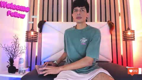 Snapshot of franvill_trato chatting on 12-19-25, 08:27 Franvill trato online show from 12-19-25, 08:27