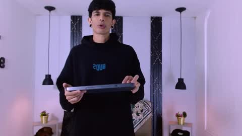 Snapshot of franvill_trato chatting on 01-12-26, 07:19 Franvill trato online show from 01-12-26, 07:19