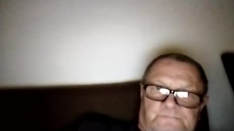 Wolfi online show from 10-26-25, 02:12