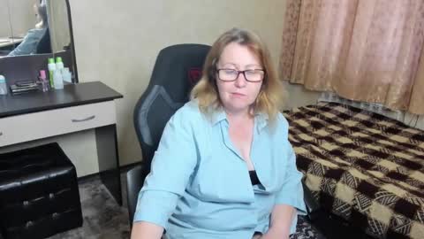 FrauMartha online show from 02-08-25, 01:11