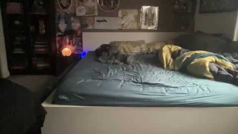 Snapshot of frbdycltr chatting on 03-22-26, 03:26 Free Body Culture 3 online show from 03-22-26, 03:26