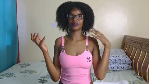 Nessa-Independent model online show from 12-08-24, 06:22