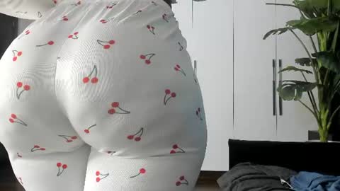 Snapshot of freaky_bad_girl chatting on 07-06-26, 07:16 Sandra online show from 07-06-26, 07:16