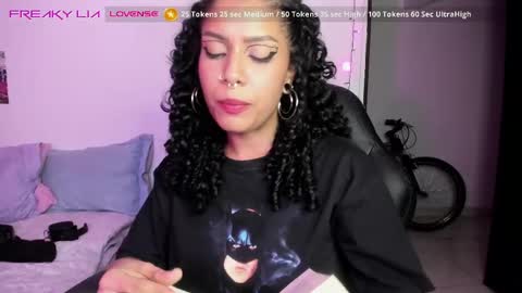 Snapshot of freaky_lia chatting on 02-25-25, 02:58 Lia Gomez online show from 02-25-25, 02:58