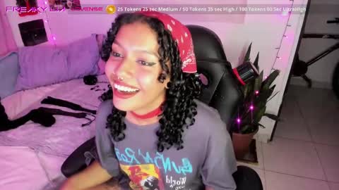 Snapshot of freaky_lia chatting on 02-26-25, 02:26 Lia Gomez online show from 02-26-25, 02:26