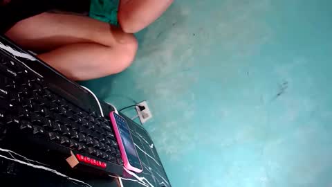 Snapshot of freaky_mariah chatting on 03-05-26, 05:58 just call me mariah online show from 03-05-26, 05:58