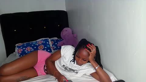 freaky-shazy online show from 02-05-26, 01:54