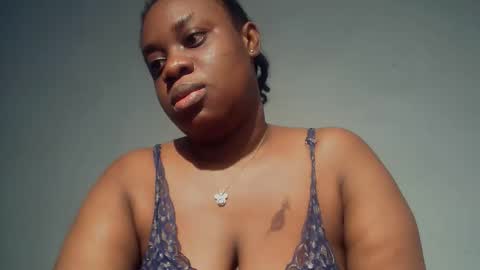 freaky slut5 online show from 12-21-25, 04:08