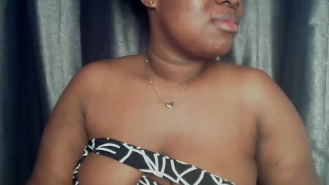 Snapshot of freaky_slut5 chatting on 03-12-26, 04:18 freaky slut5 online show from 03-12-26, 04:18