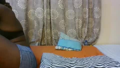 Freakies online show from 10-17-25, 06:10