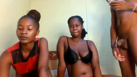 freakyg292511 online show from 03-22-26, 04:16