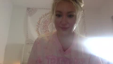 Snapshot of freakymadison chatting on 05-08-26, 05:57 freakymadison online show from 05-08-26, 05:57