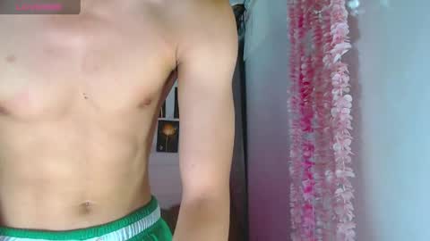 Snapshot of freakymarkxxx chatting on 05-11-26, 08:31 Mark online show from 05-11-26, 08:31
