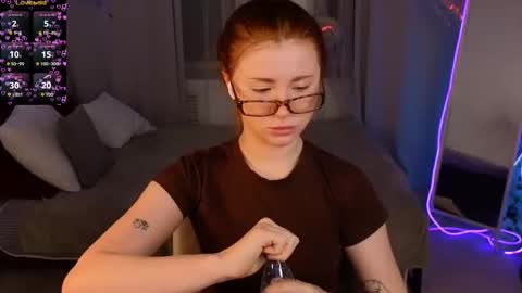 Snapshot of freckle_diyana chatting on 02-22-26, 09:35 Diyana online show from 02-22-26, 09:35