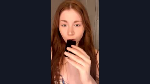 Snapshot of freckle_diyana chatting on 02-24-26, 10:19 Diyana online show from 02-24-26, 10:19