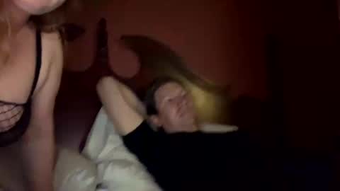 Snapshot of freckledfreaks chatting on 02-06-25, 01:10 Me Myself Irene online show from 02-06-25, 01:10