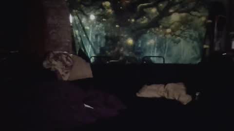 Snapshot of freckledfreaks chatting on 03-05-26, 06:53 Me Myself Irene online show from 03-05-26, 06:53