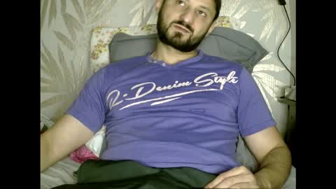 Snapshot of fred4games77 chatting on 10-13-25, 01:33 fred online show from 10-13-25, 01:33