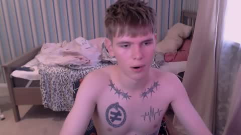 Snapshot of fredd_xanderrs chatting on 10-13-25, 02:28 fredd_xanderrs online show from 10-13-25, 02:28