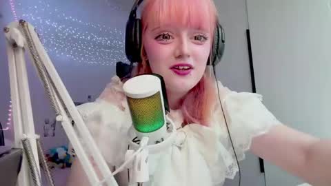 Snapshot of freddettmering chatting on 06-08-26, 12:05 Siesta online show from 06-08-26, 12:05