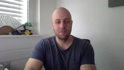 Snapshot of freddow chatting on 02-17-25, 02:59 freddow online show from 02-17-25, 02:59
