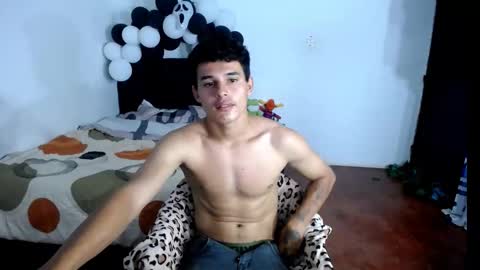 Snapshot of freddy_romans2 chatting on 10-14-25, 01:17 freddy romans online show from 10-14-25, 01:17