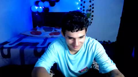 Snapshot of freddy_romans2 chatting on 10-20-25, 03:40 freddy romans online show from 10-20-25, 03:40