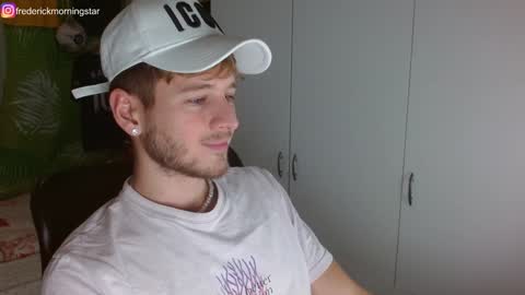 Snapshot of freddy_star chatting on 12-12-24, 08:32 Frederick Perin online show from 12-12-24, 08:32