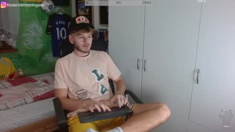 Snapshot of freddy_star chatting on 12-30-24, 08:25 Frederick Perin online show from 12-30-24, 08:25