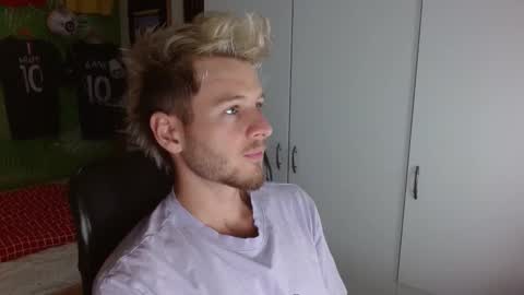 Snapshot of freddy_star chatting on 09-24-25, 12:41 Frederick Perin online show from 09-24-25, 12:41